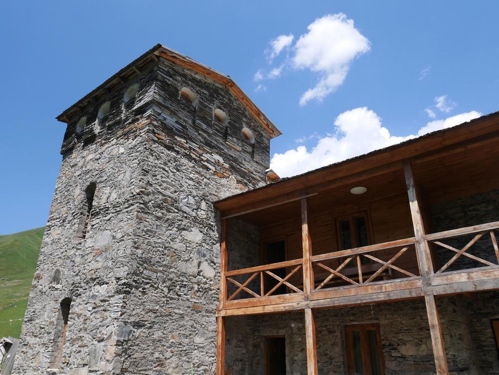 Chazhashi Guesthouse Ушґулі Екстер'єр фото