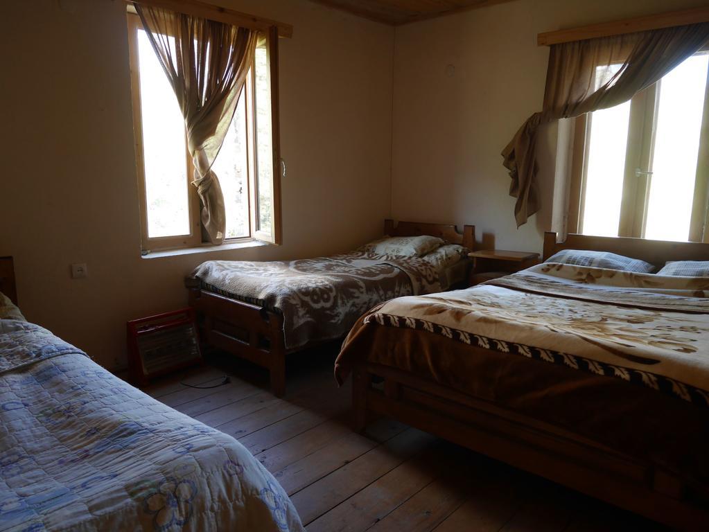 Chazhashi Guesthouse Ушґулі Екстер'єр фото